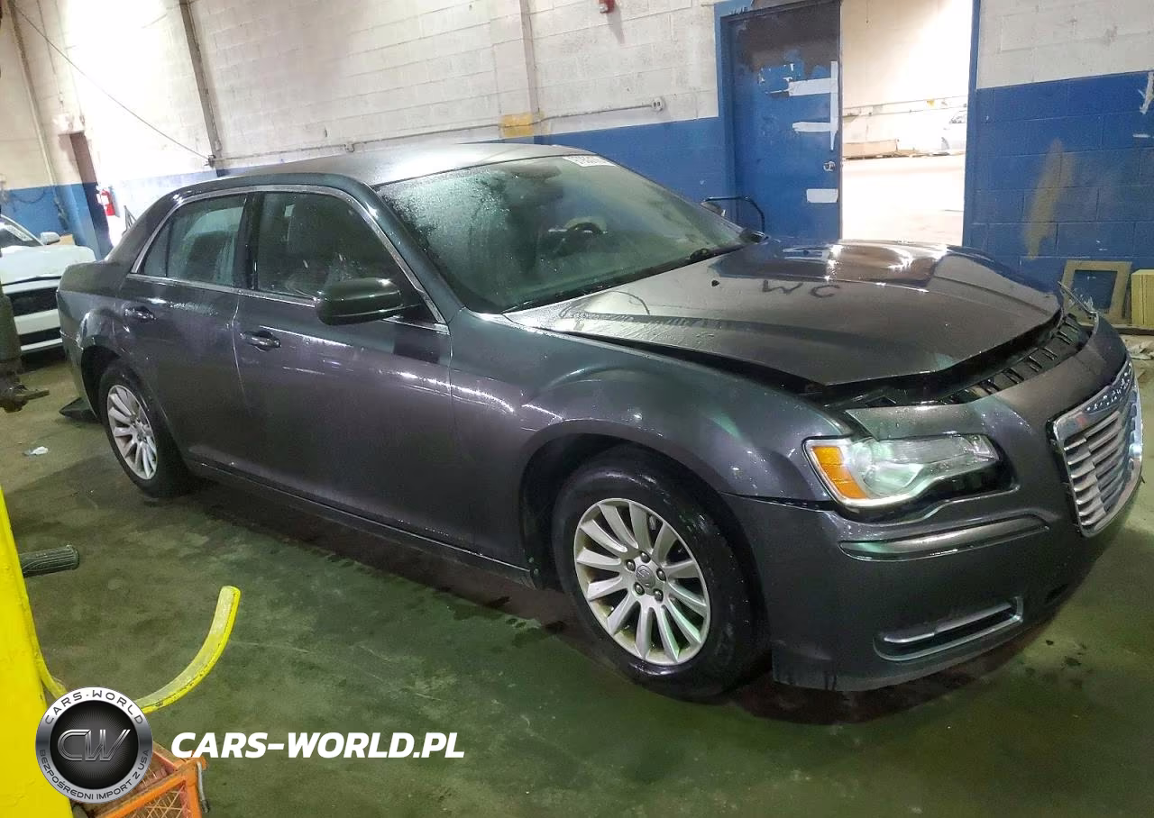 2014 Chrysler 300 VIN:2C3CCAAG6EH124304 - 4