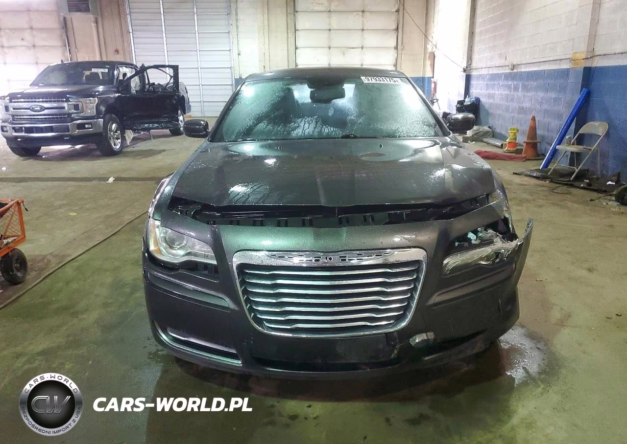 2014 Chrysler 300 VIN:2C3CCAAG6EH124304 - 5