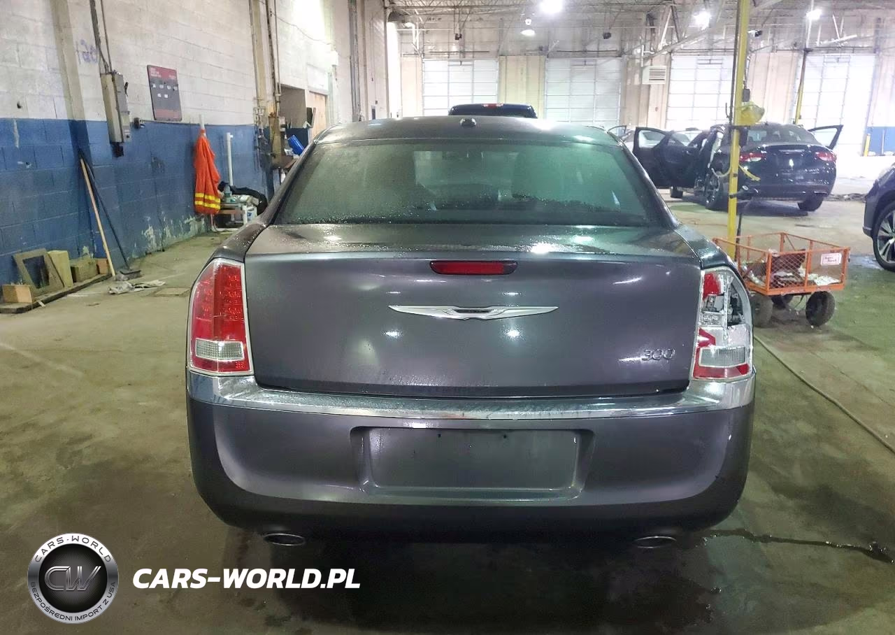 2014 Chrysler 300 VIN:2C3CCAAG6EH124304 - 6
