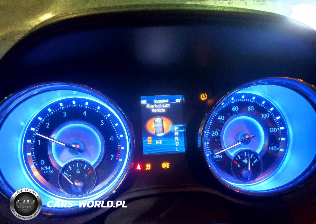 2014 Chrysler 300 VIN:2C3CCAAG6EH124304 - 9