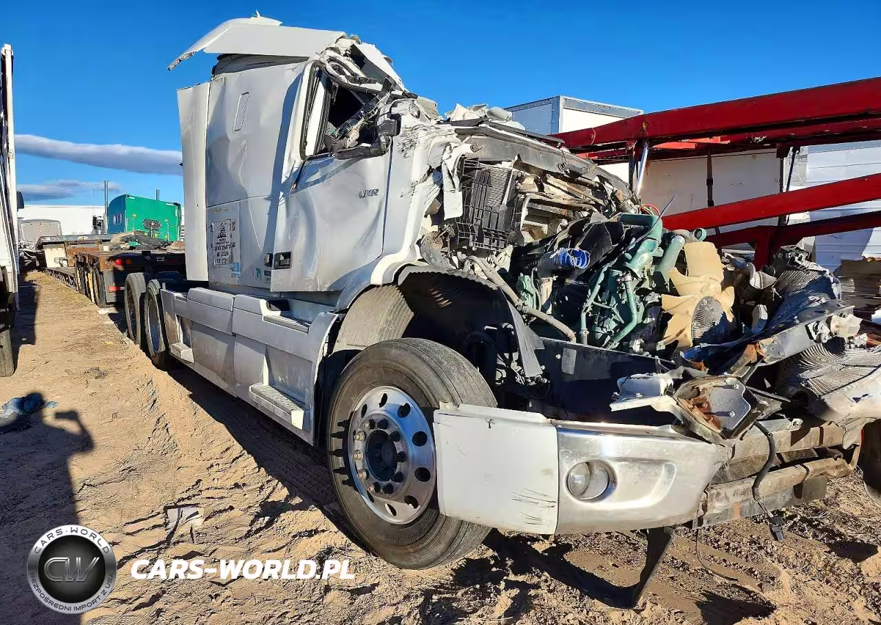 2020 Volvo Vnr Semi Truck