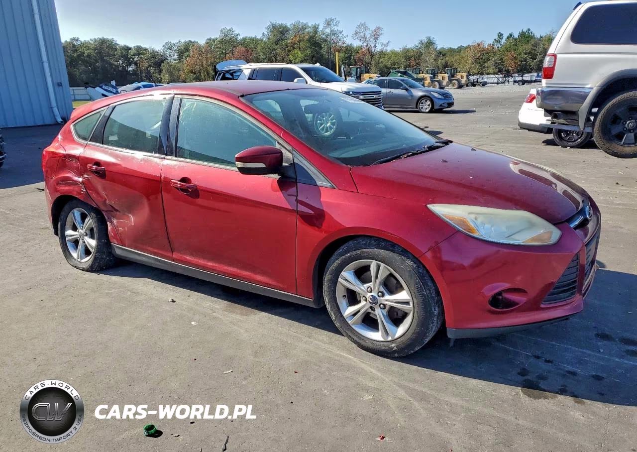 2014 Ford Focus Se VIN:1FADP3K20EL304731 - 4