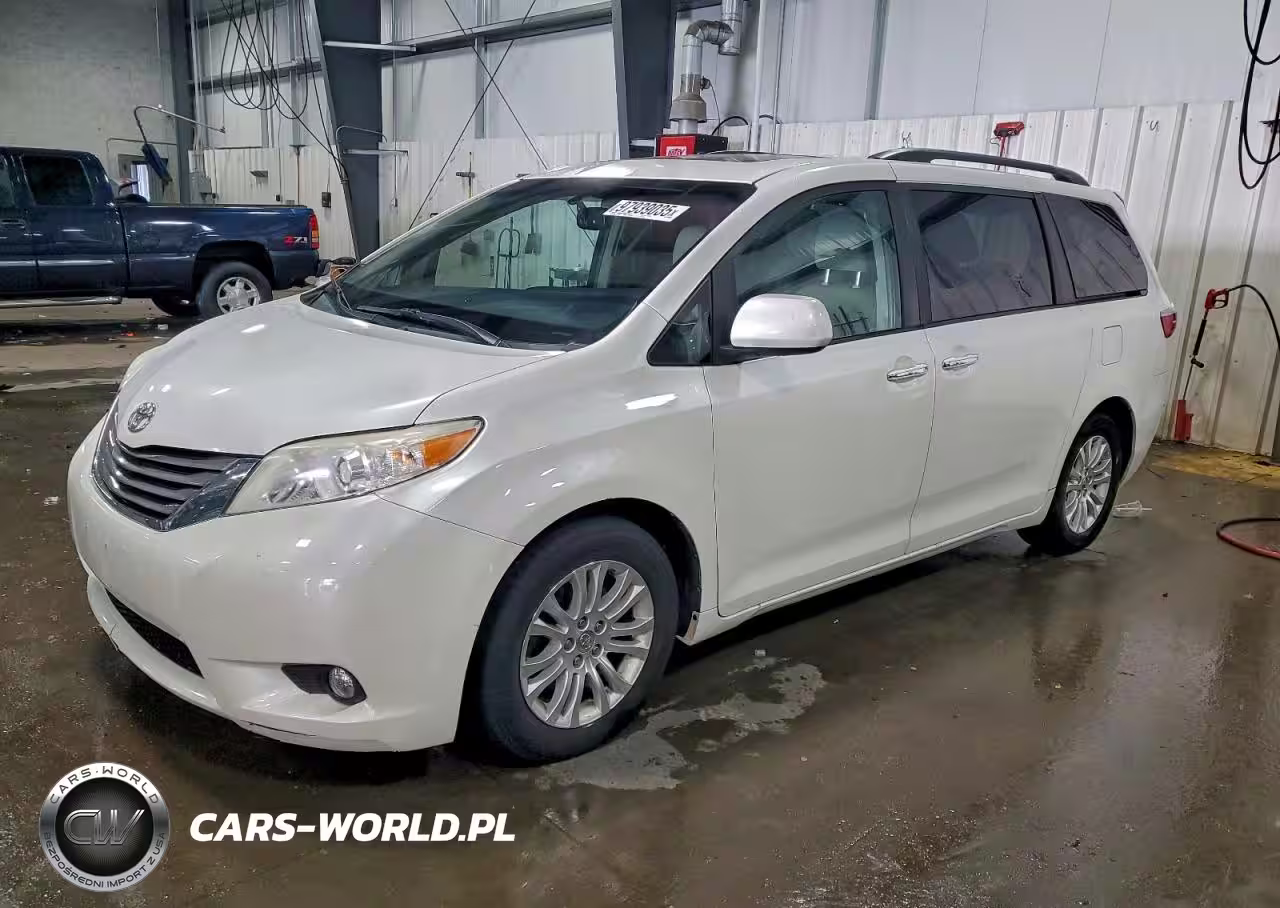 2016 Toyota Sienna Xle