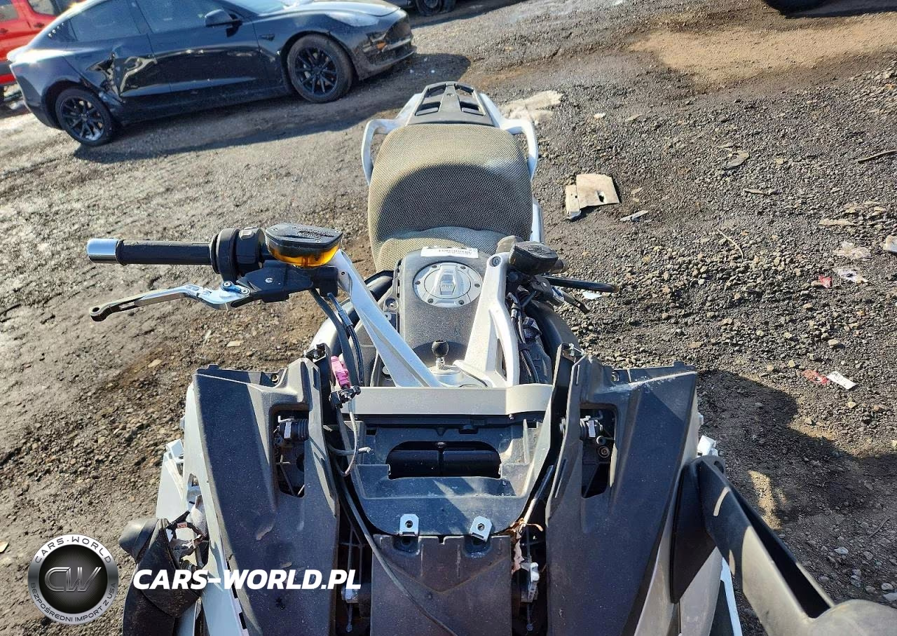 2015 BMW K1600 Gtl VIN:WB1061203FZZ25892 - 5