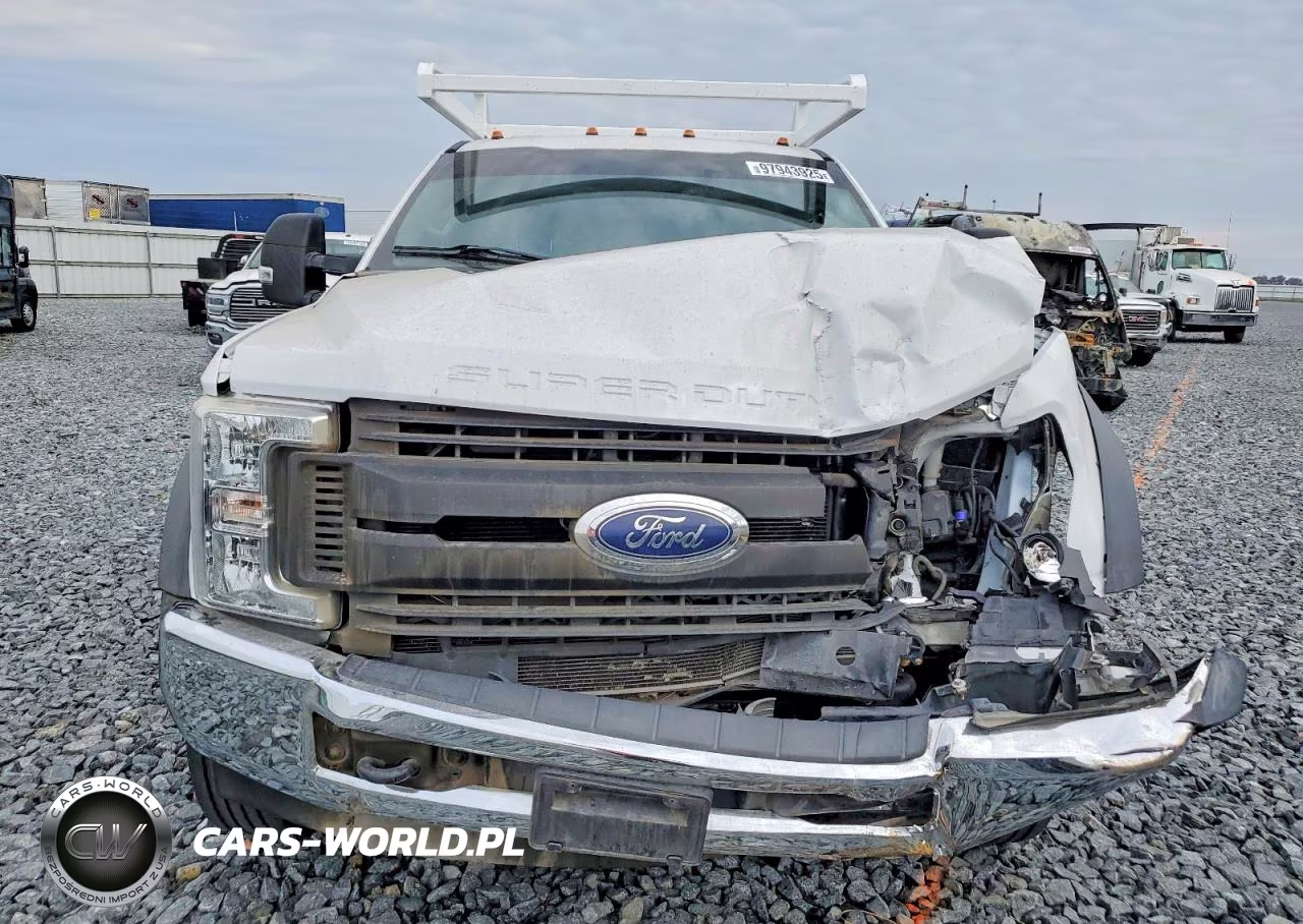 2018 Ford F450 Super Duty Utility - Service Truck VIN:1FDUF4GT2JEC41632 - 5
