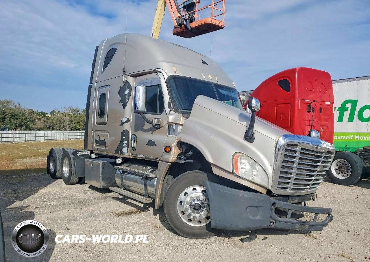 2009 Freightliner Cascadia Semi Truck