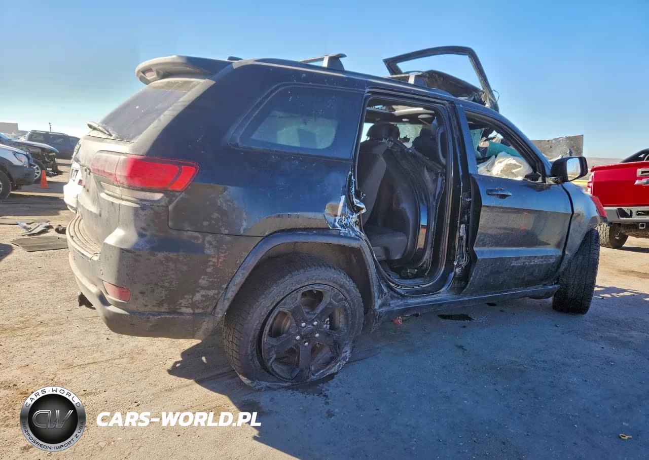 2019 Jeep Grand Cherokee Laredo VIN:1C4RJFAG5KC636286 - 3