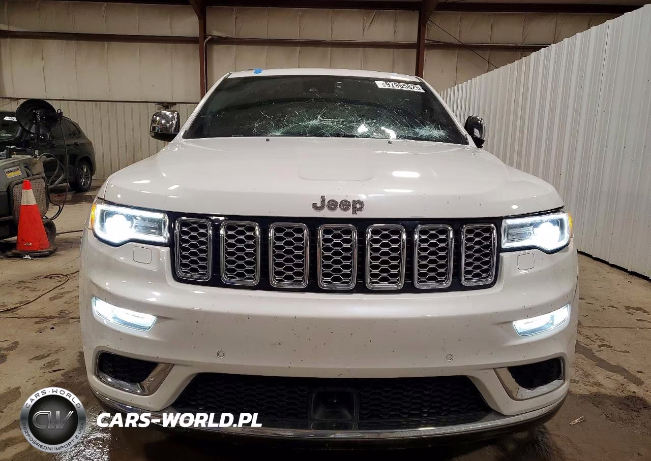 2018 Jeep Grand Cherokee Summit VIN:1C4RJFJG8JC108336 - 5