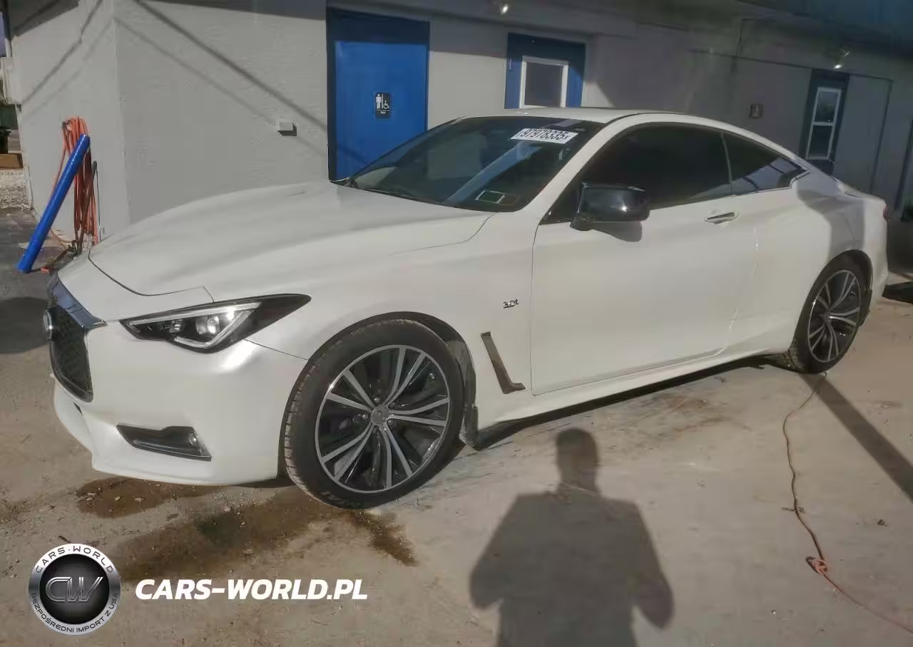 2018 Infiniti Q60 Luxe 300