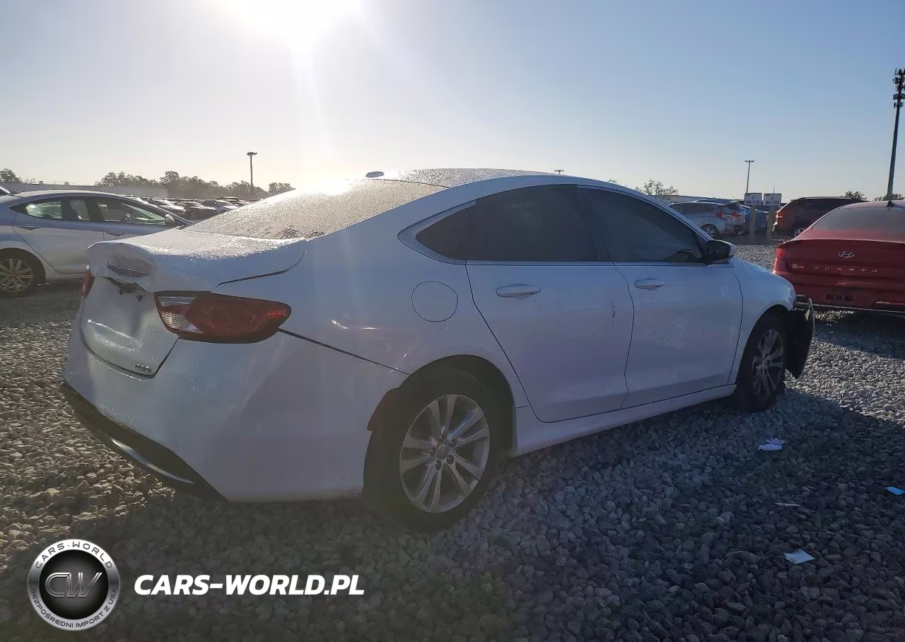 2015 Chrysler 200 Limited VIN:1C3CCCABXFN760930 - 3