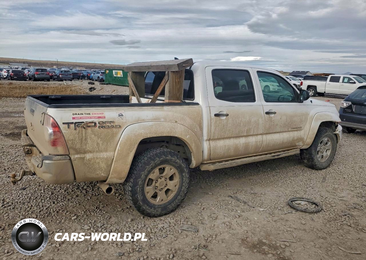 2015 Toyota Tacoma Double Cab VIN:3TMLU4EN6FM184637 - 3