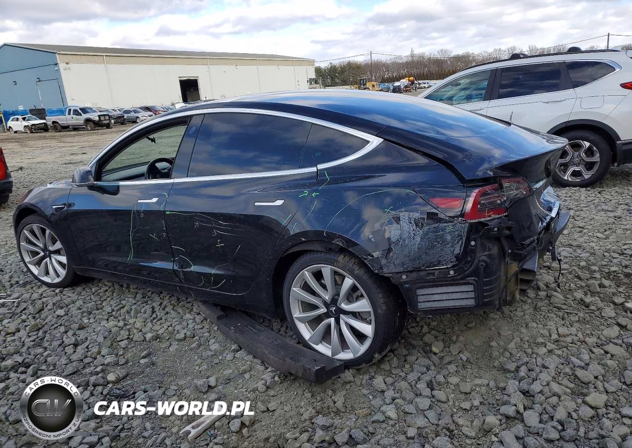 2018 Tesla Model 3 VIN:5YJ3E1EA8JF071231 - 2
