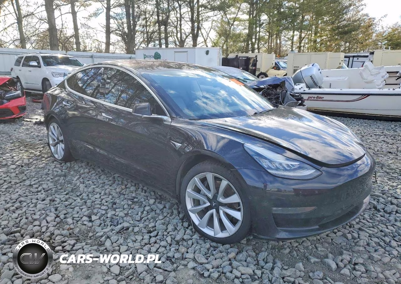 2018 Tesla Model 3 VIN:5YJ3E1EA8JF071231 - 4