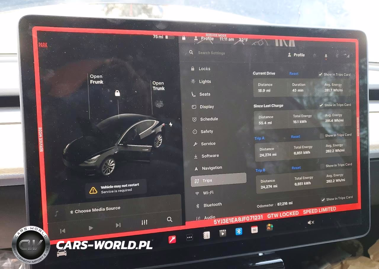 2018 Tesla Model 3 VIN:5YJ3E1EA8JF071231 - 9