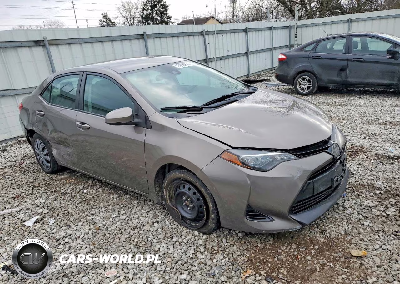 2018 Toyota Corolla L VIN:2T1BURHE0JC055010 - 4