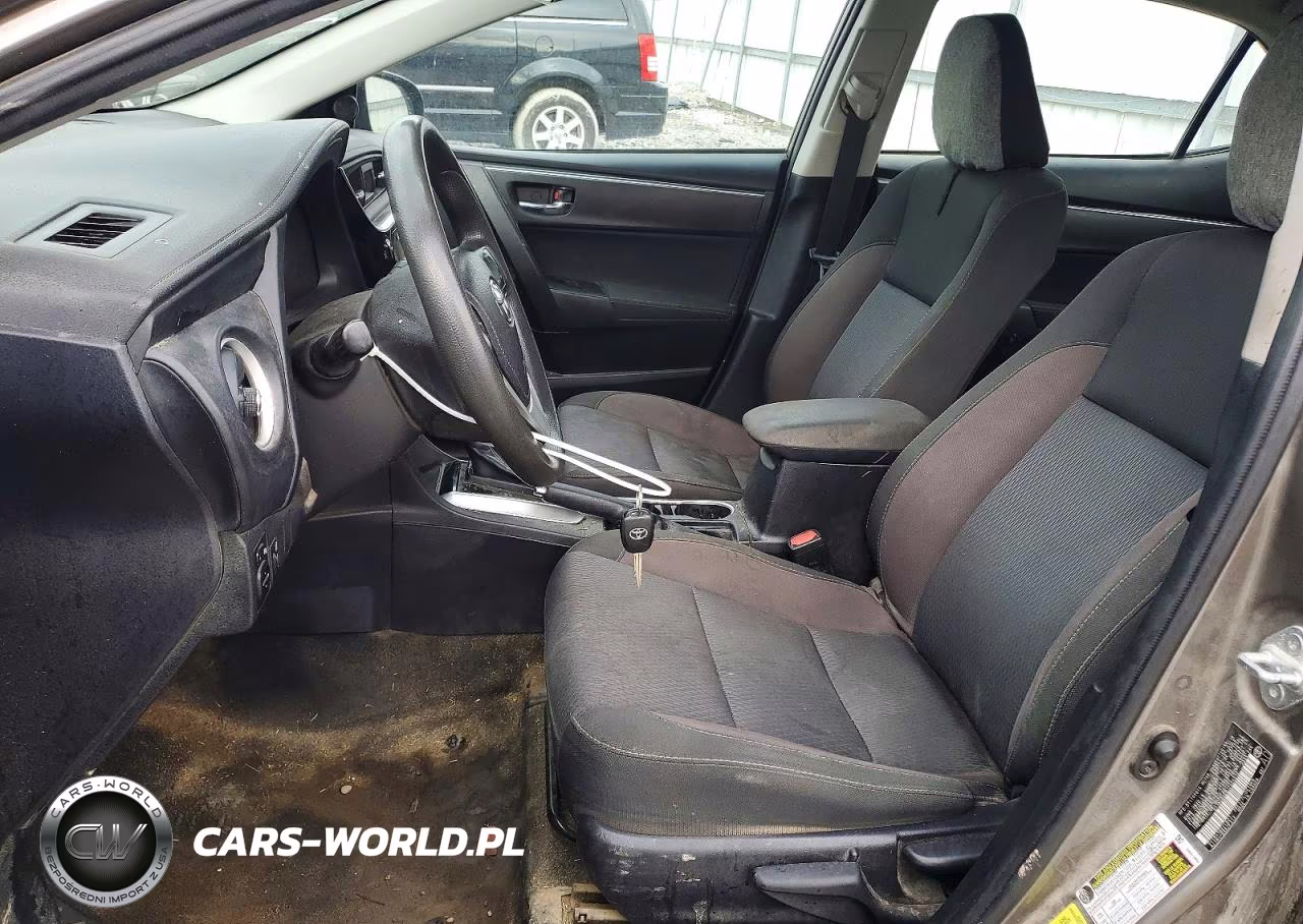 2018 Toyota Corolla L VIN:2T1BURHE0JC055010 - 7