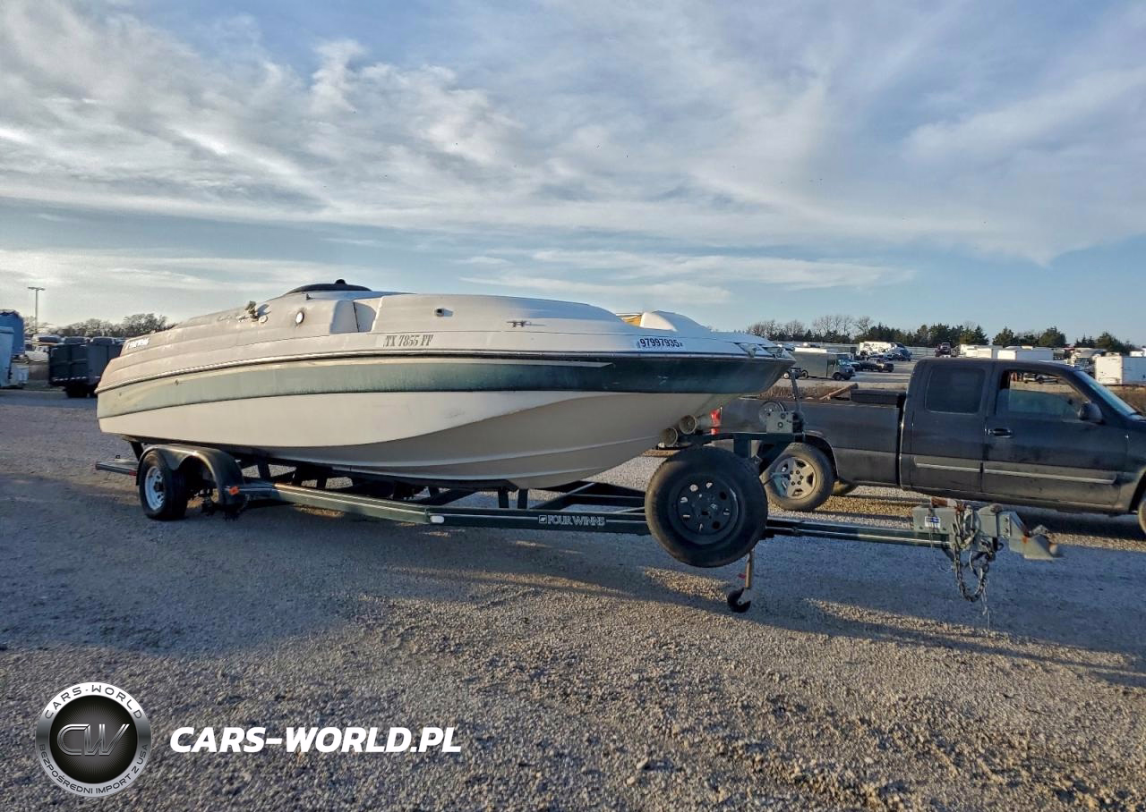 2000 Four Winns Boat W-Tra