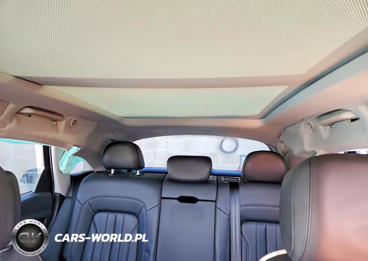 2018 Audi Q5 Premium Plus VIN:WA1BNAFY0J2201443 - 10