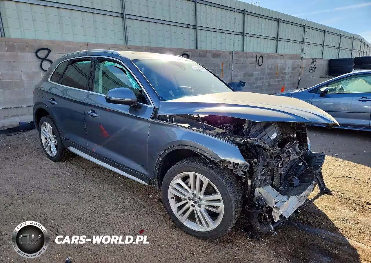 2018 Audi Q5 Premium Plus VIN:WA1BNAFY0J2201443 - 4