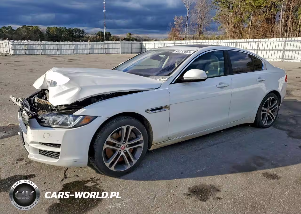 2017 Jaguar Xe Premium