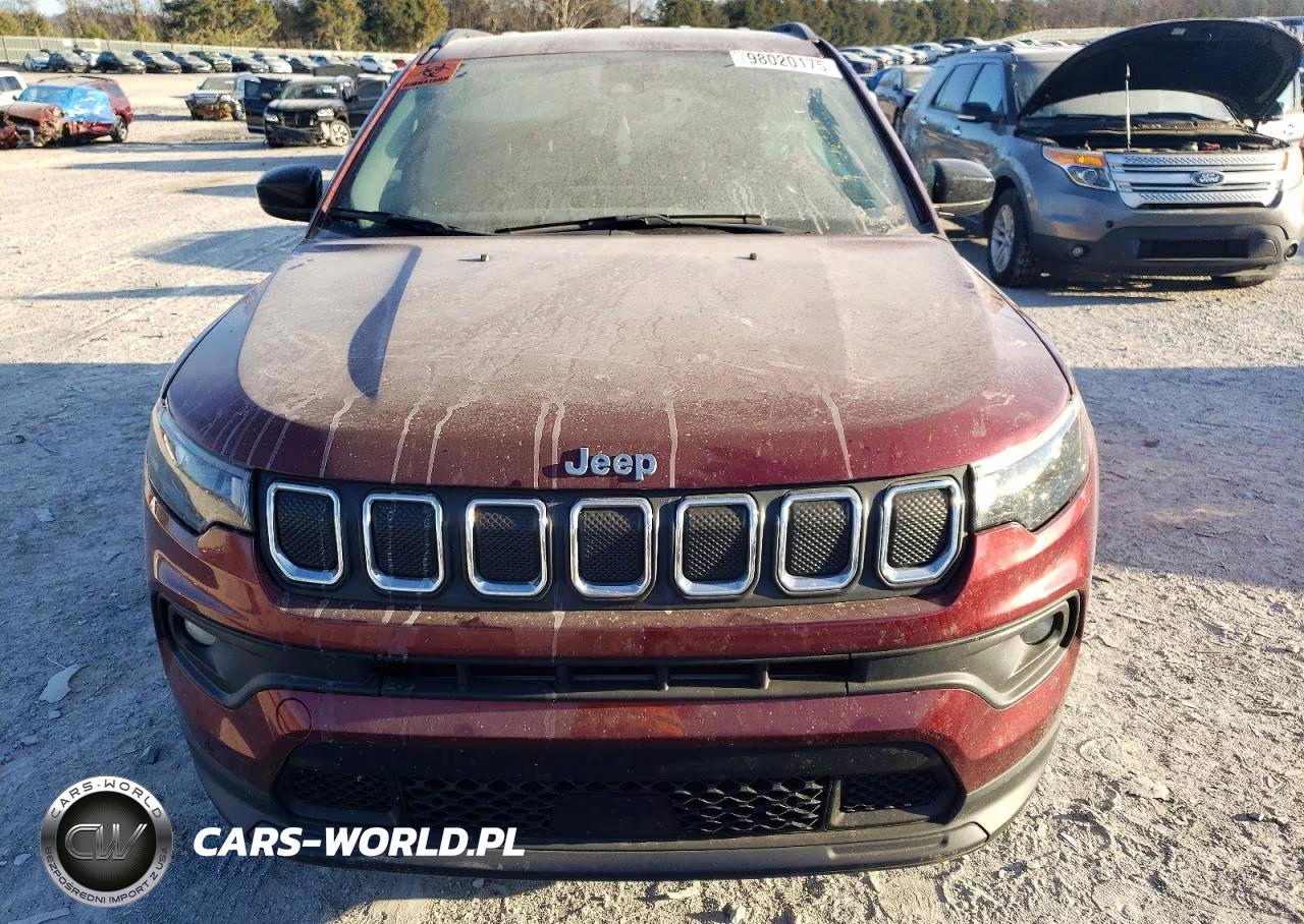 2022 Jeep Compass Latitude Lux VIN:3C4NJDFB7NT195897 - 5
