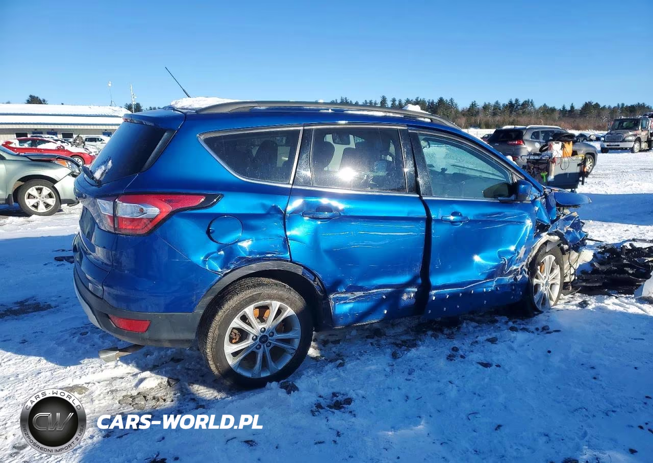 2018 Ford Escape Se VIN:1FMCU9GD2JUC16050 - 3