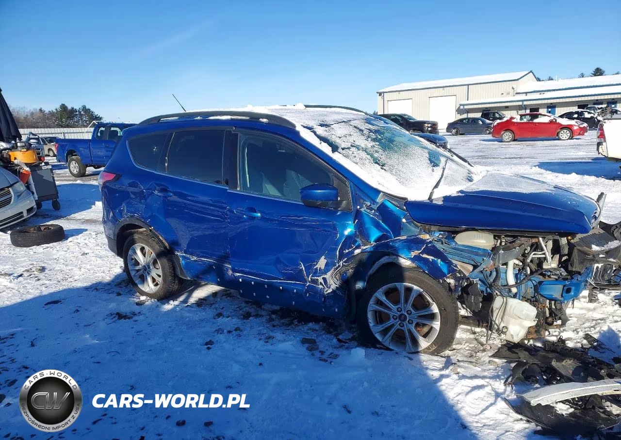 2018 Ford Escape Se VIN:1FMCU9GD2JUC16050 - 4