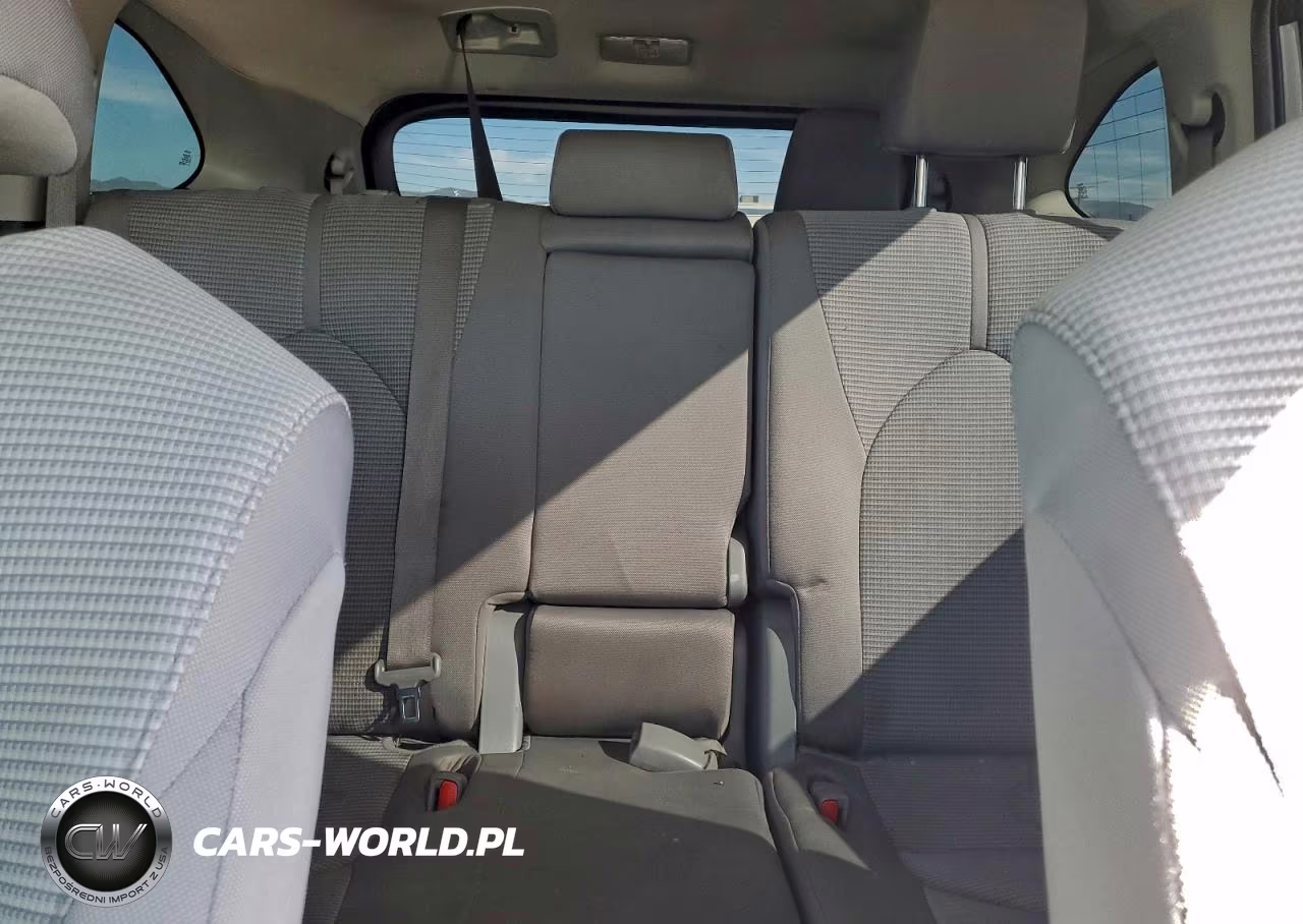 2021 Toyota Highlander L VIN:5TDCZRAH2MS534180 - 10