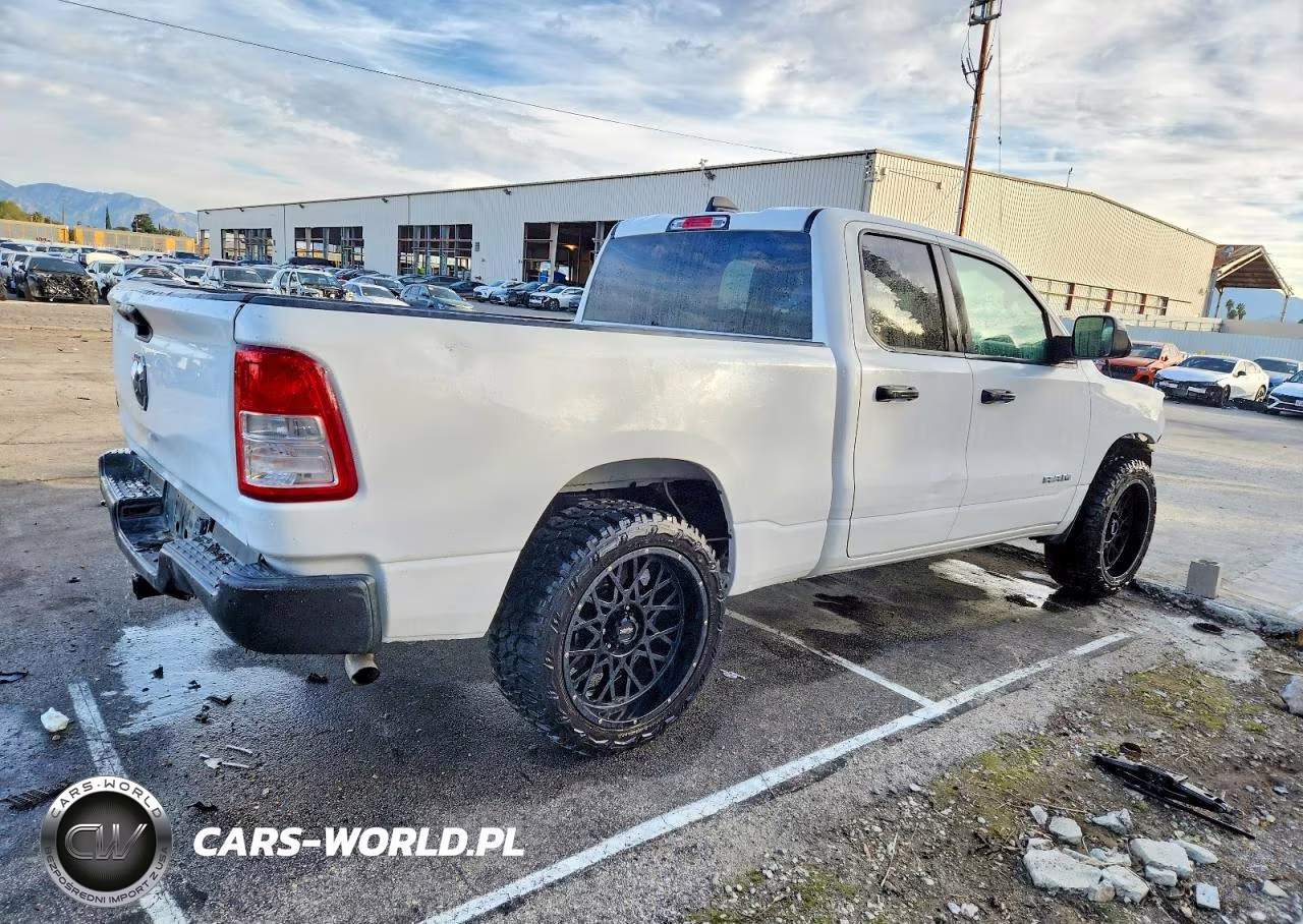 2020 Ram 1500 Tradesman VIN:1C6SRECG6LN386023 - 3
