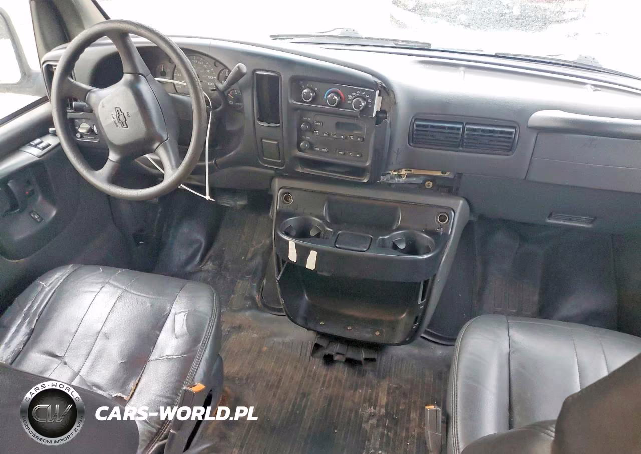 2002 Chevrolet Express VIN:1GAGG25R121154087 - 8