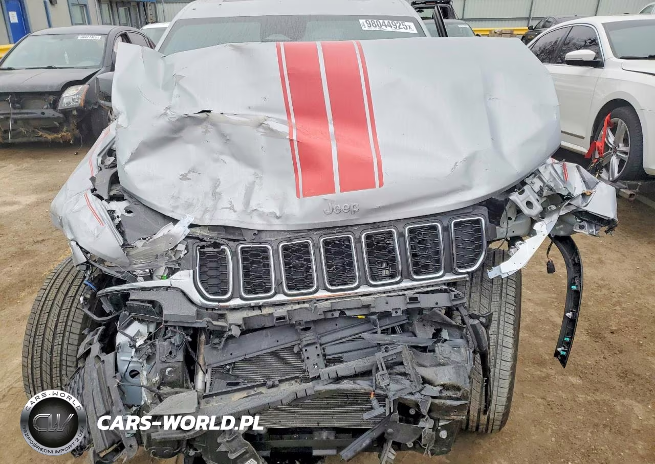 2025 Jeep Grand Cherokee L Laredo VIN:1C4RJKAG7S8648497 - 11
