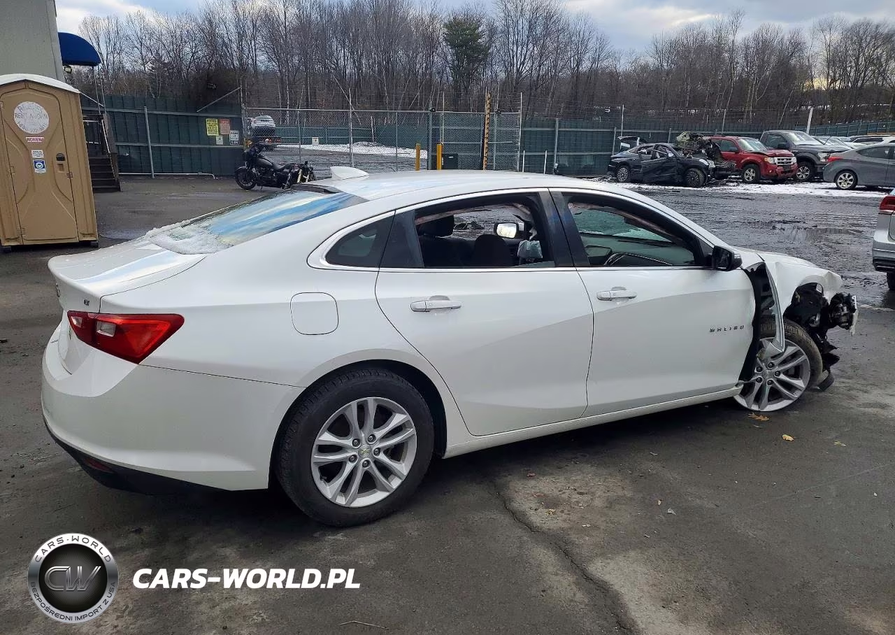 2017 Chevrolet Malibu Lt VIN:1G1ZE5ST0HF215893 - 3