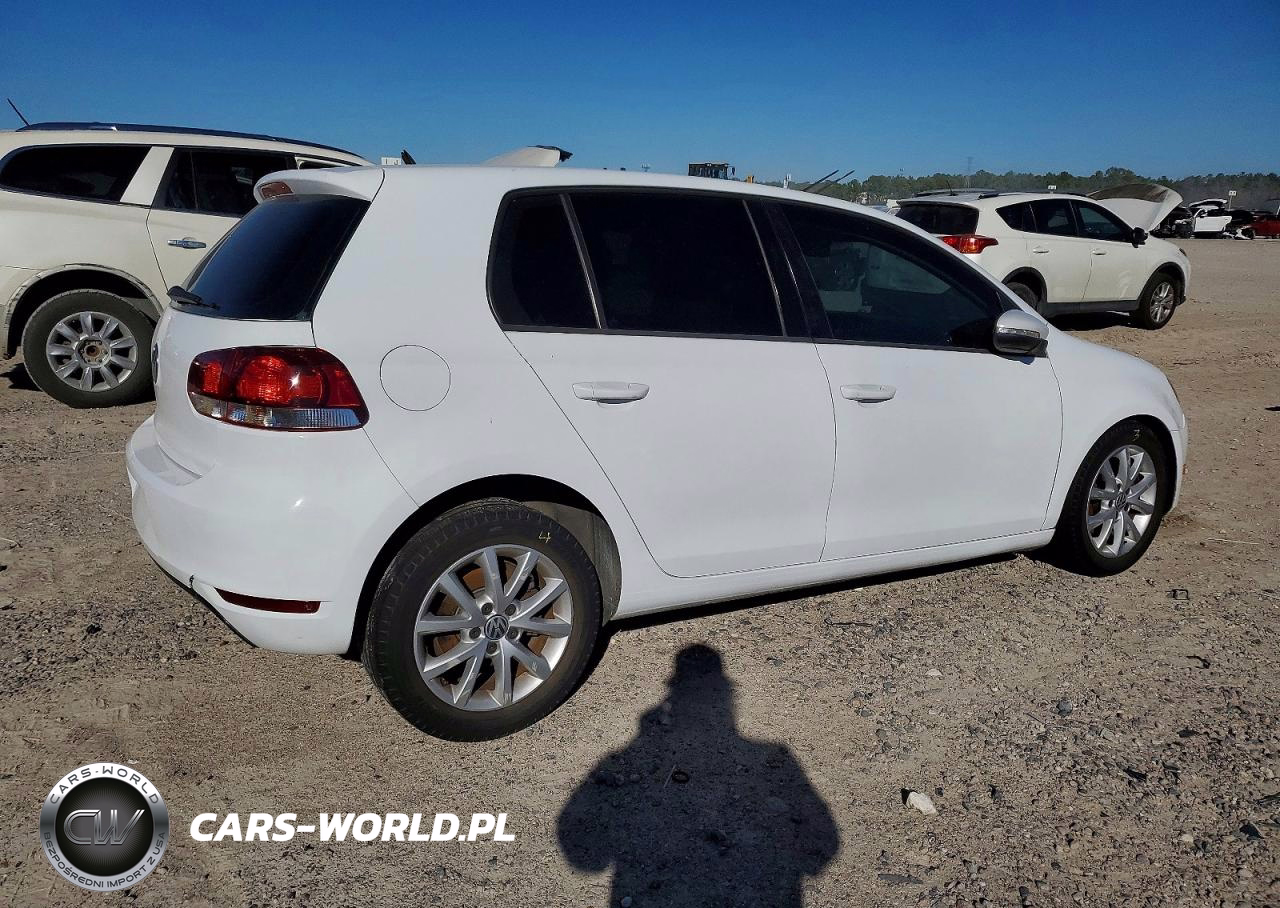2011 Volkswagen Golf VIN:WVWDA7AJ6BW327811 - 3