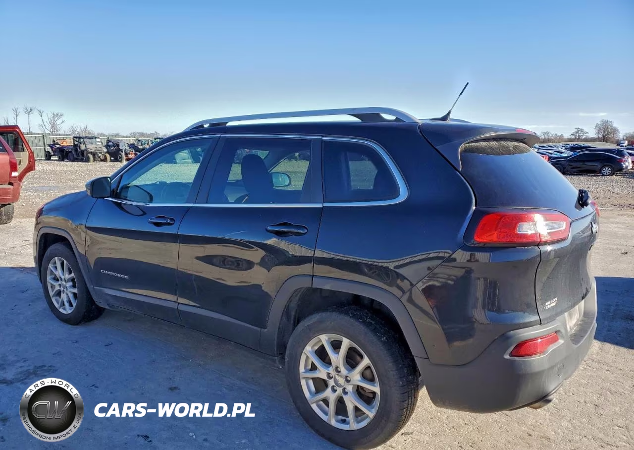 2015 Jeep Cherokee Latitude VIN:1C4PJLCB7FW627701 - 2