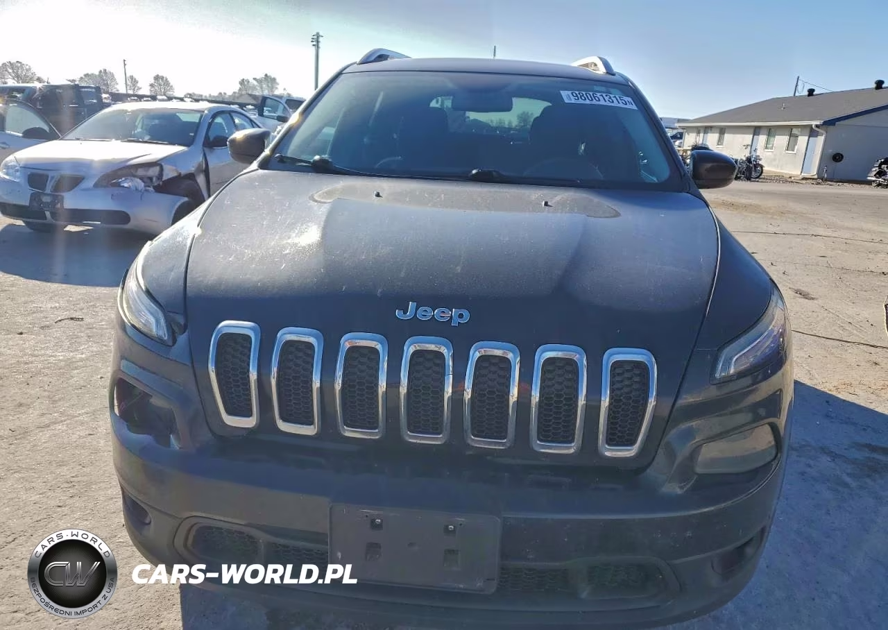 2015 Jeep Cherokee Latitude VIN:1C4PJLCB7FW627701 - 5
