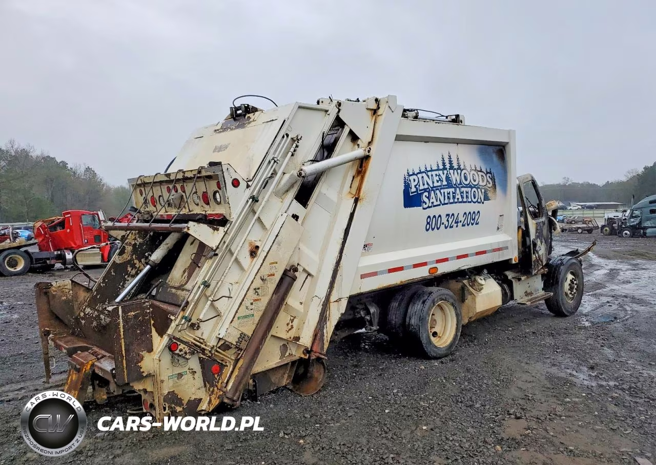 2019 Freightliner Business Class M2 Refuse Truck VIN:1FVACXFE1KHKD7866 - 4