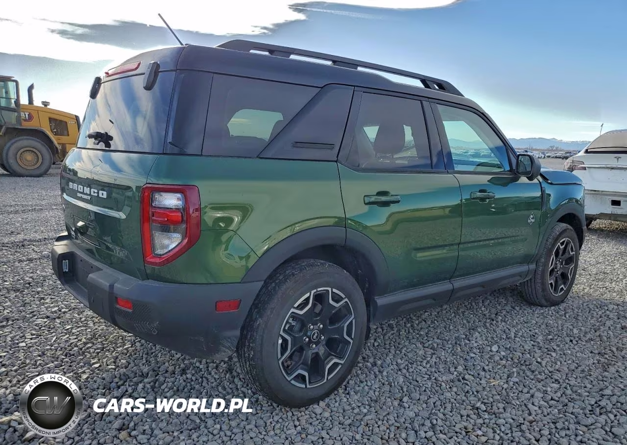 2025 Ford Bronco Sport Outer Banks VIN:3FMCR9CNXSRE92386 - 3