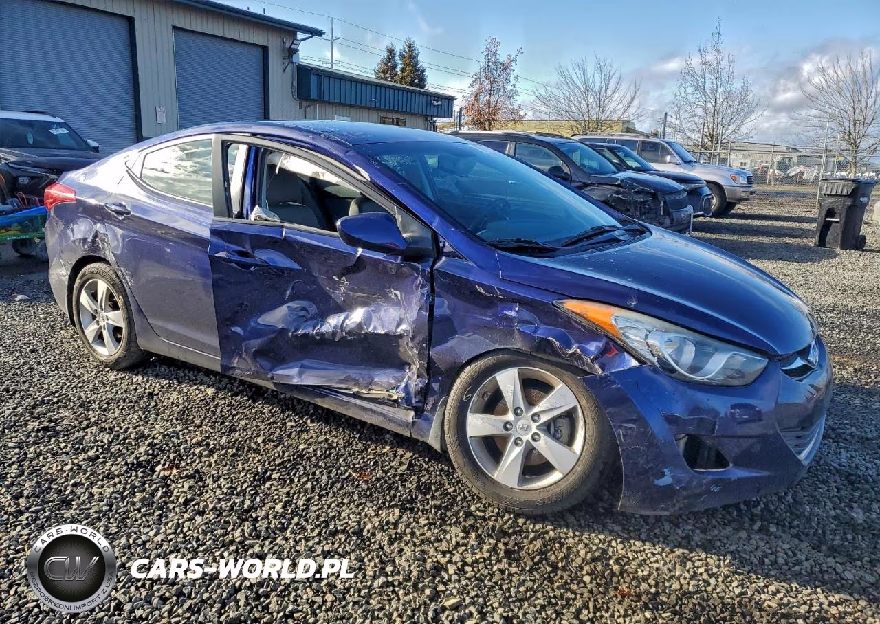2013 Hyundai Elantra Gls VIN:5NPDH4AE0DH294570 - 4