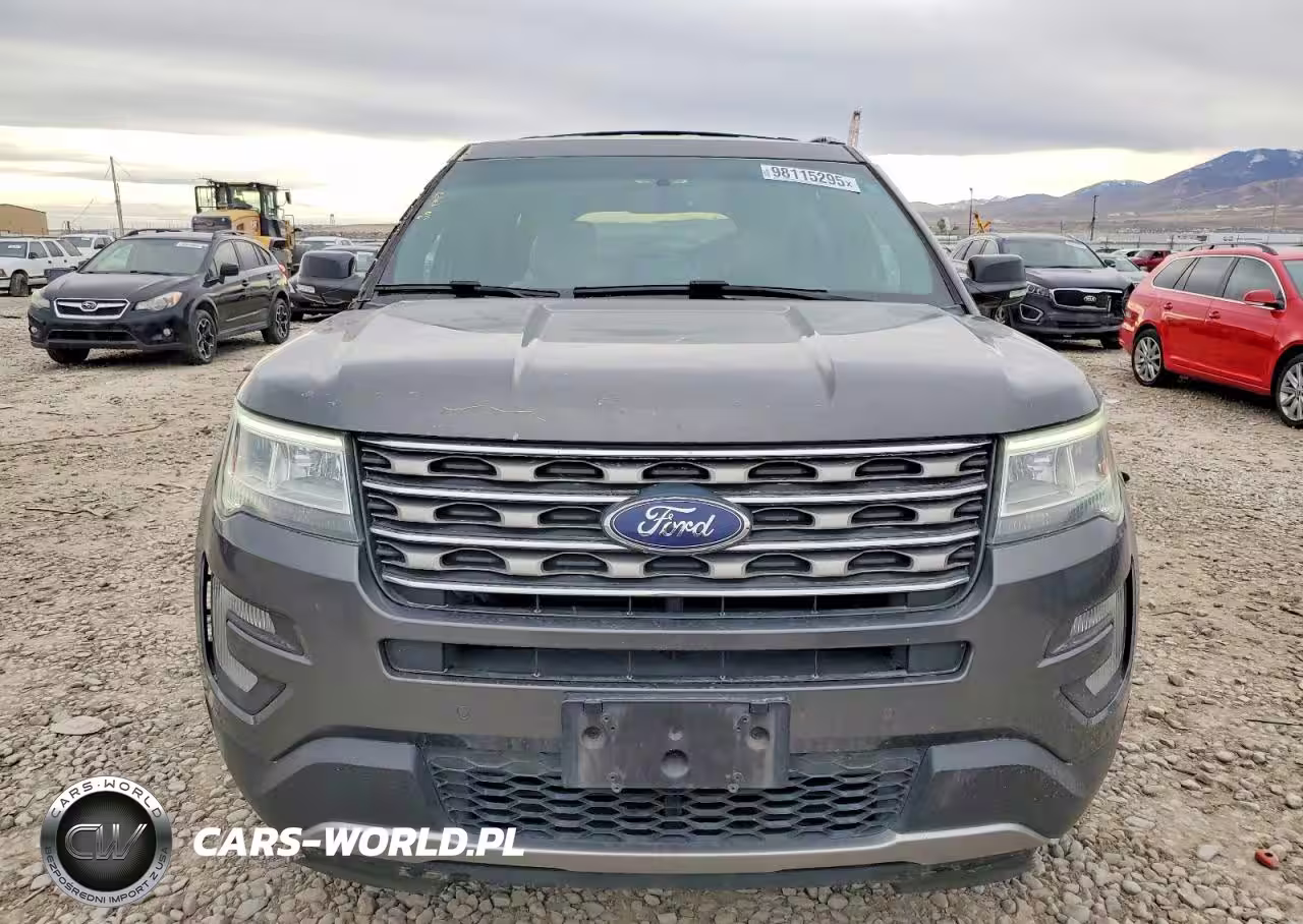 2016 Ford Explorer Xlt VIN:1FM5K7D89GGB52915 - 5
