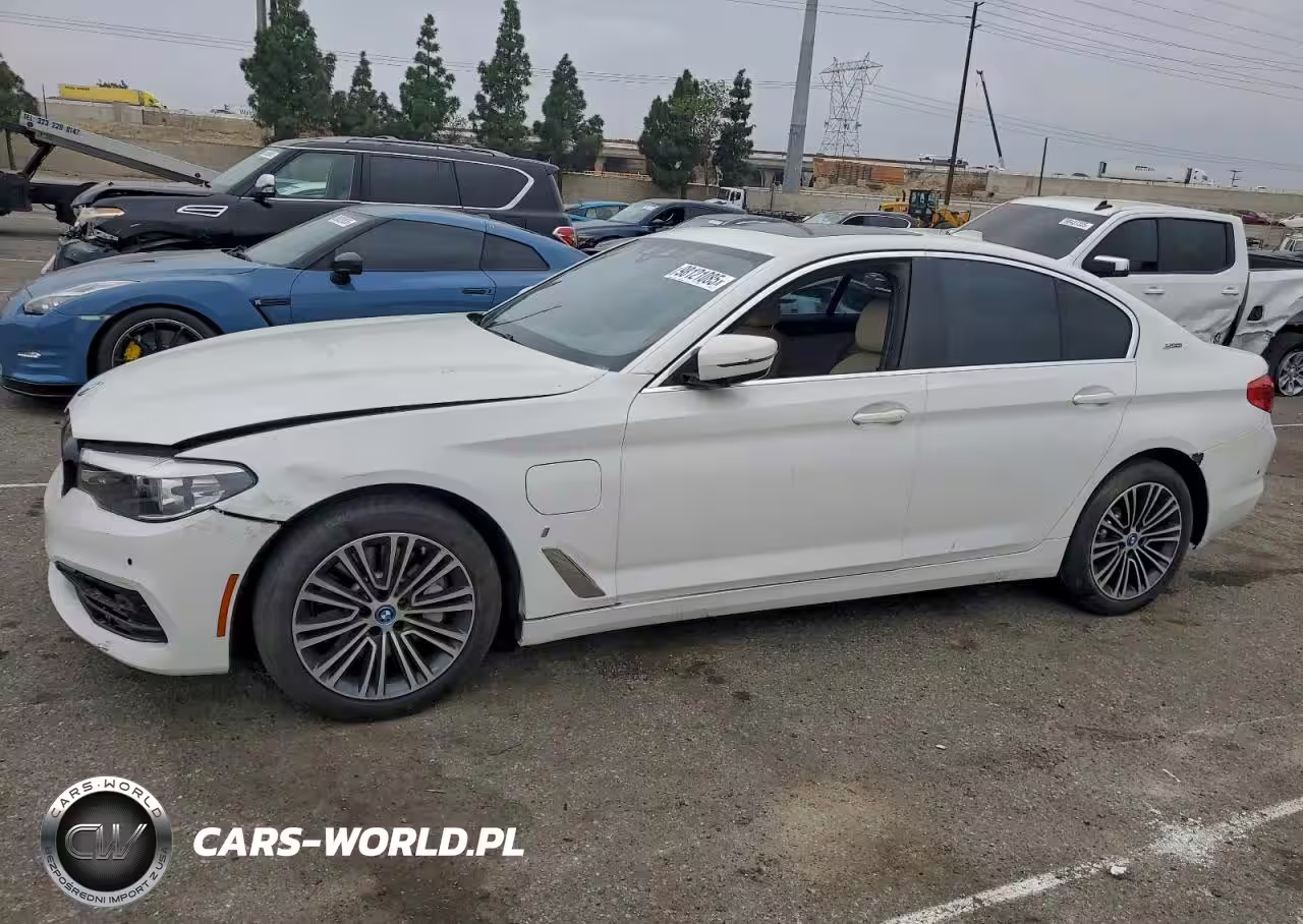 2019 BMW 530E