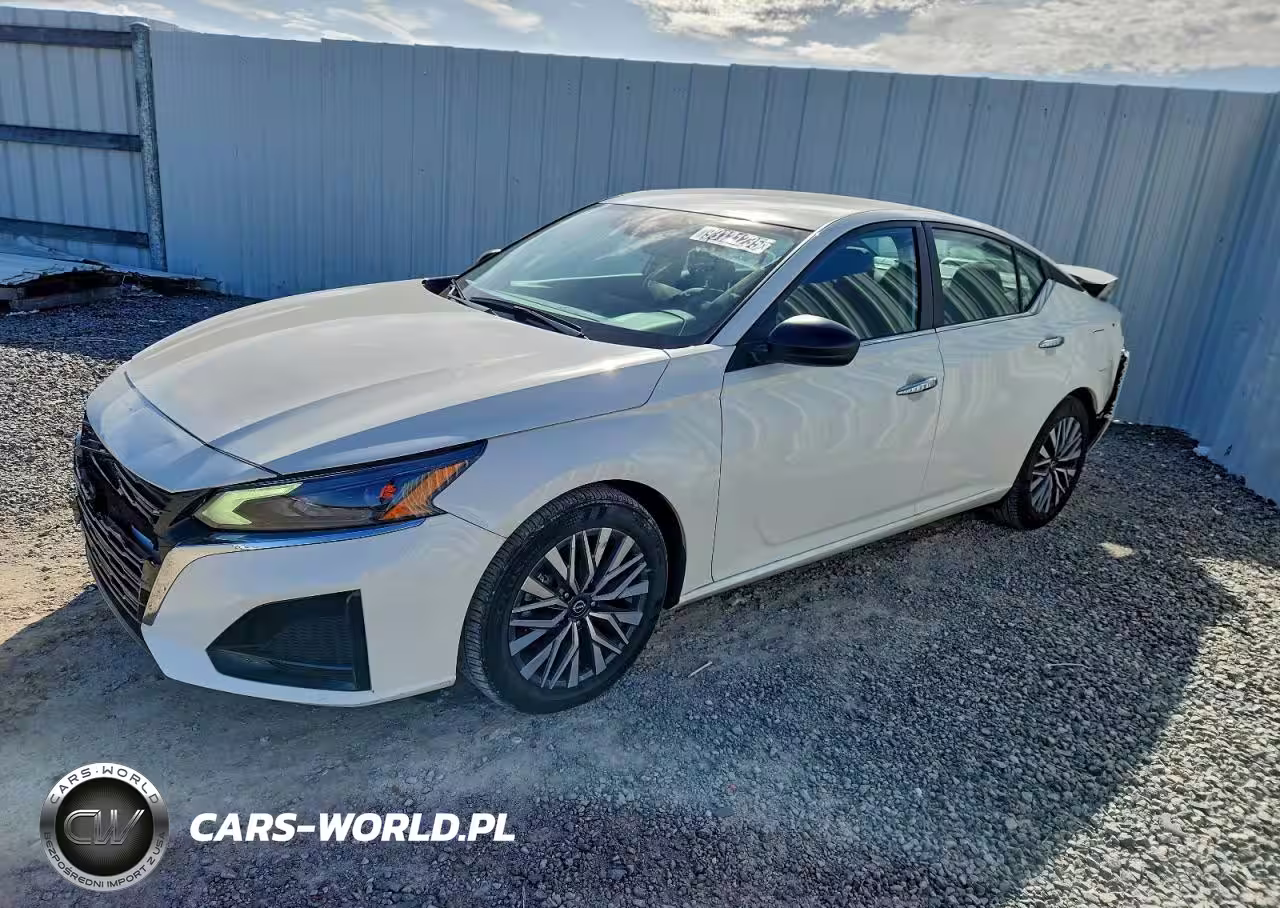 2025 Nissan Altima Sv