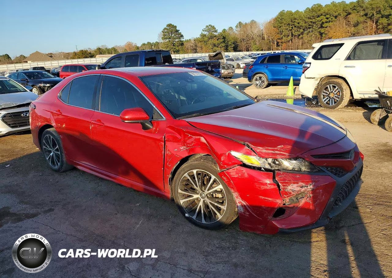 2019 Toyota Camry L VIN:4T1B11HK3KU160057 - 4