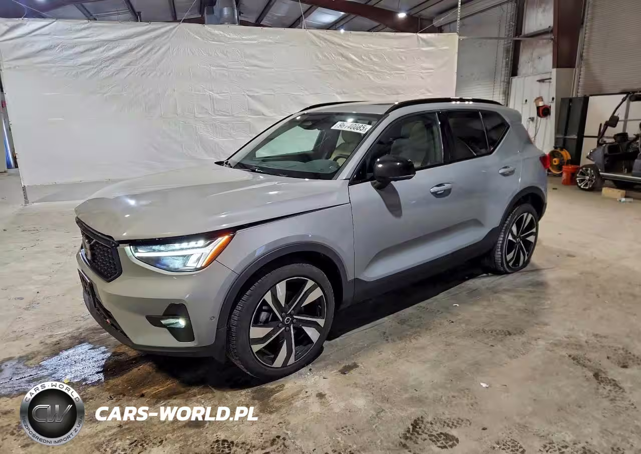 2025 Volvo Xc40 Plus