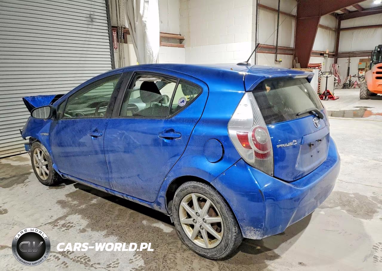 2012 Toyota Prius C Three VIN:JTDKDTB30C1011522 - 2