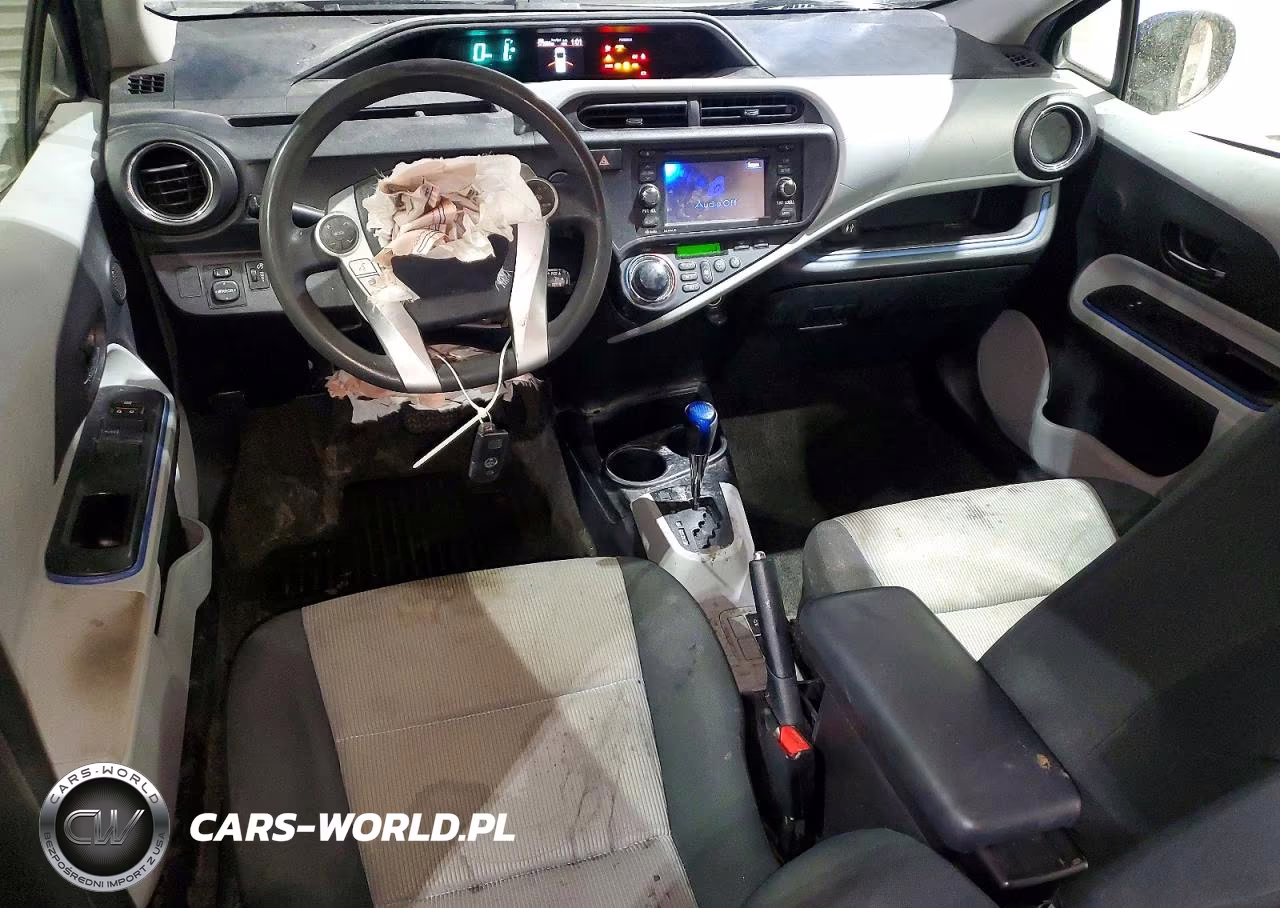 2012 Toyota Prius C Three VIN:JTDKDTB30C1011522 - 8