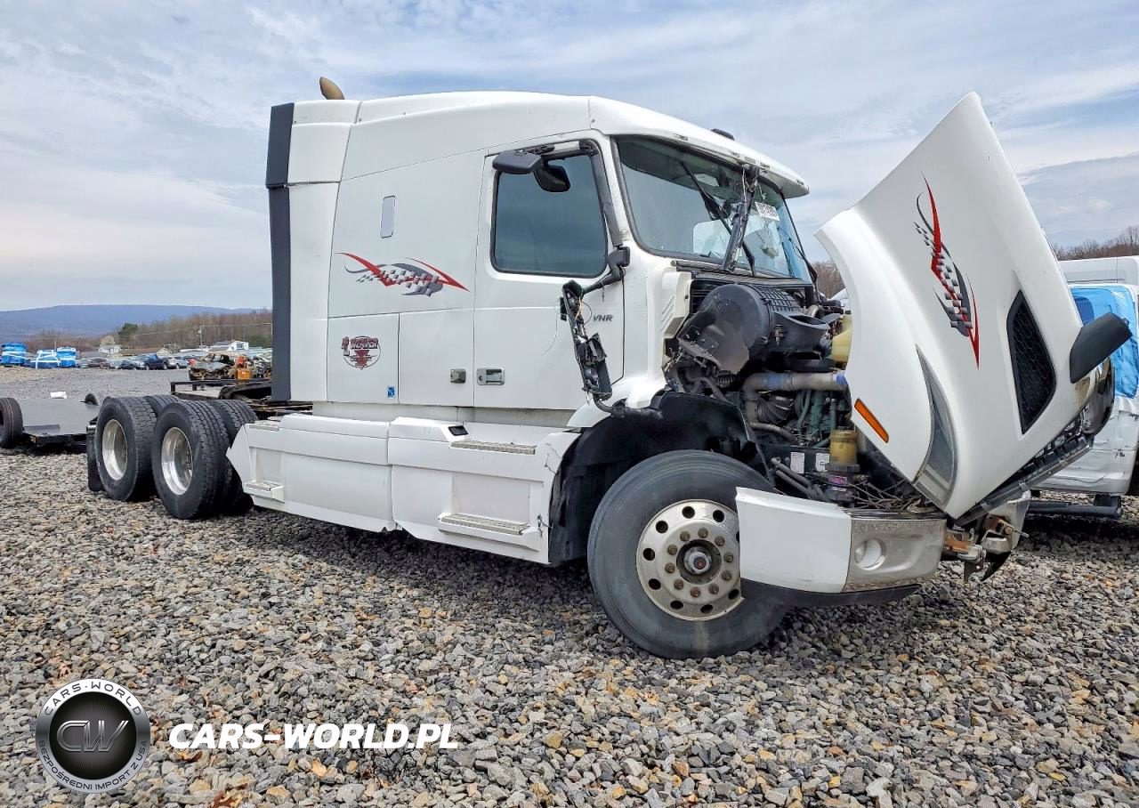 2020 Volvo Vnr Semi Truck