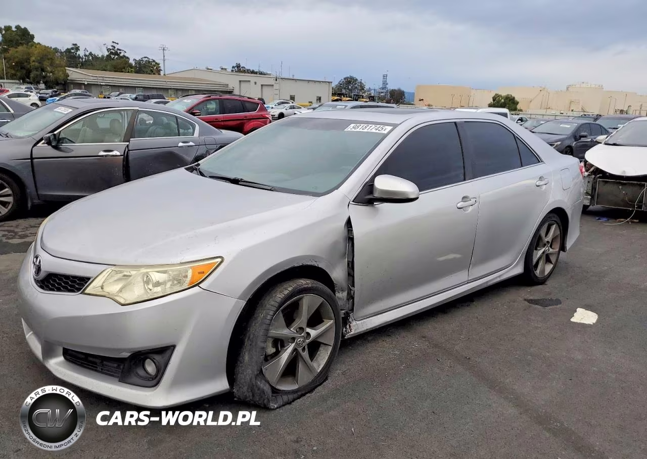 2012 Toyota Camry Se – zdjęcie 1 z 12