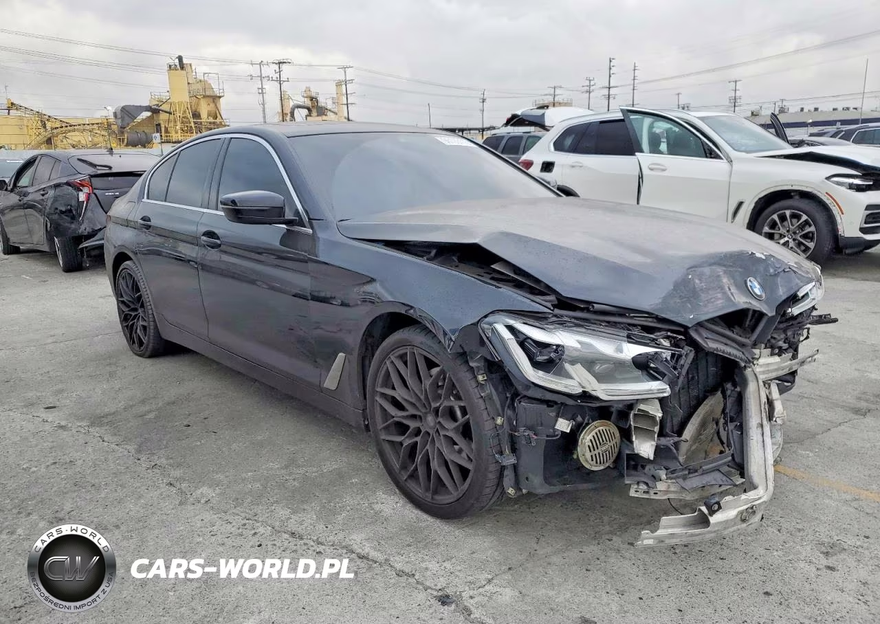 2021 BMW 530 Xi VIN:WBA13BJ09MCF96154 - 4