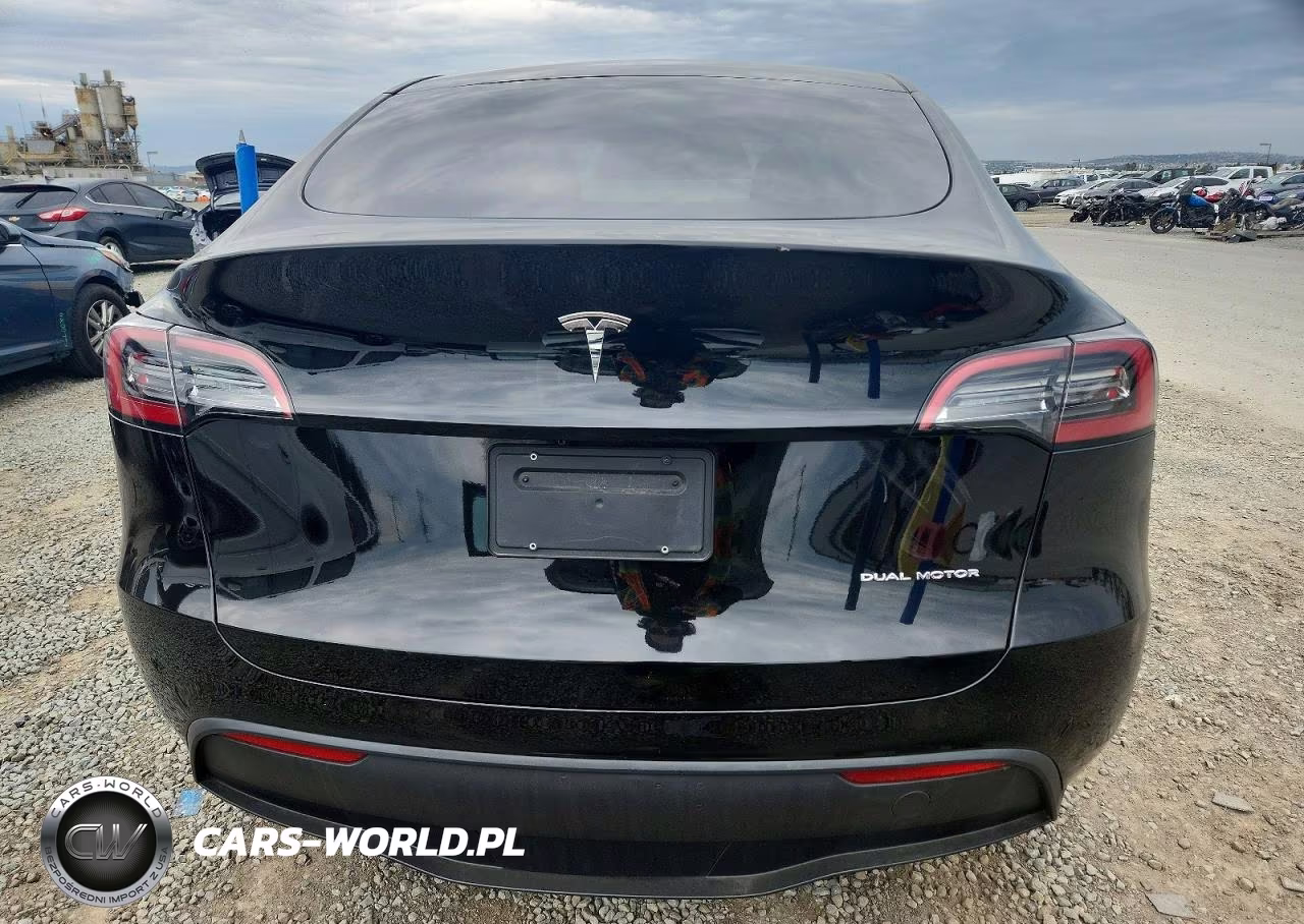 2023 Tesla Model Y VIN:7SAYGDEE4PA026929 - 6