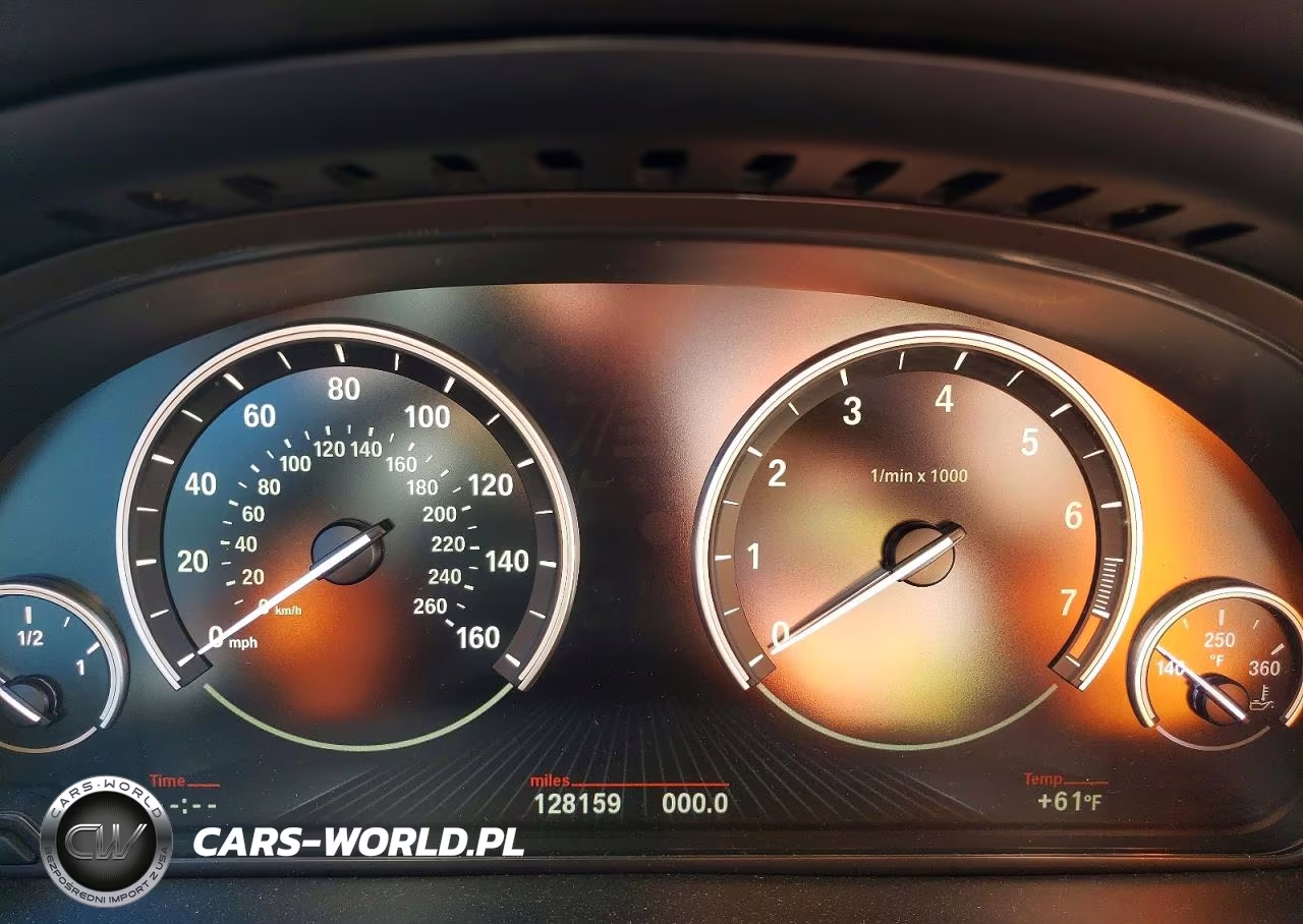 2016 BMW X5 xDrive50I VIN:5UXKR6C56G0J83034 - 9